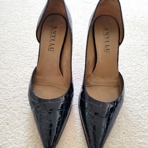 Anyi Lu heels